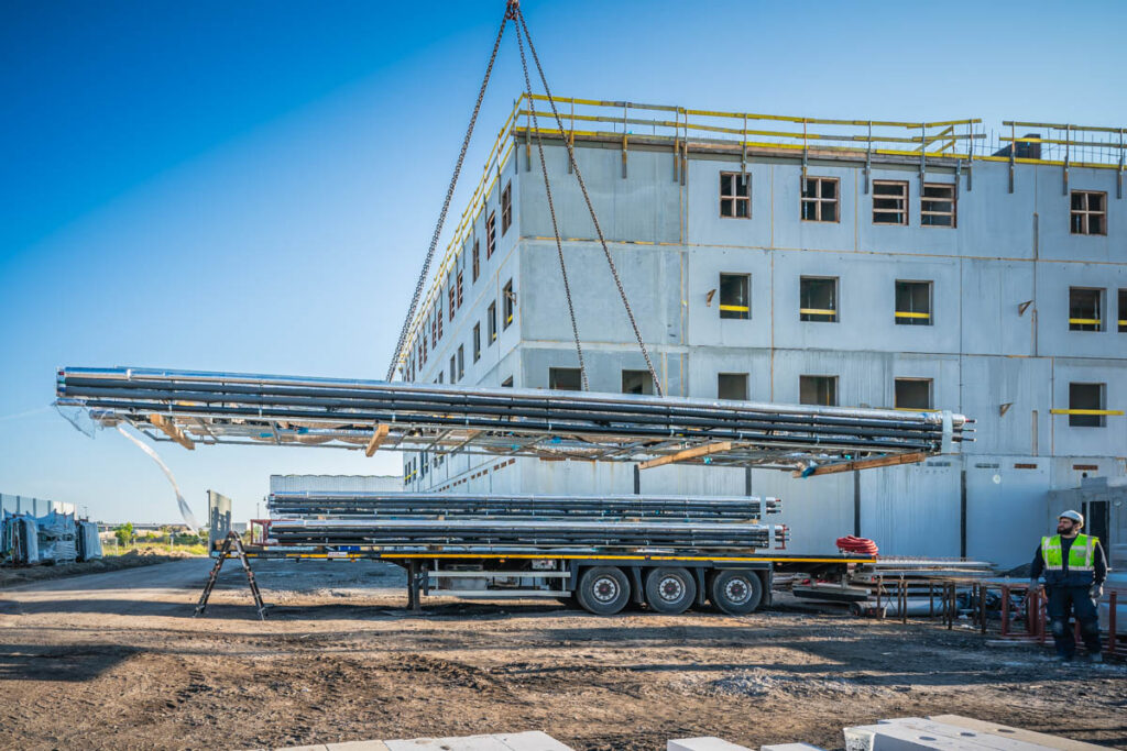 Multitechnieken en prefab techniekenkokers voor het Arresthuis Antwerpen