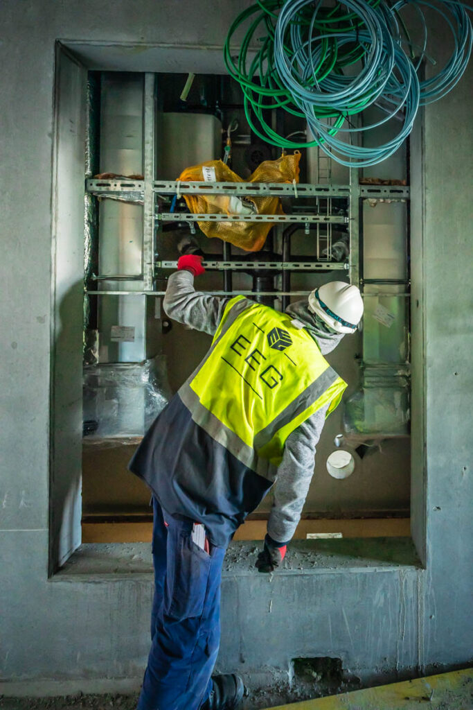 Multitechnieken en prefab techniekenkokers voor het Arresthuis Antwerpen