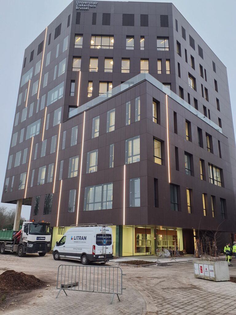 Multitechnieken voor het nieuwe onthaalgebouw Landmark van UZ Brussel